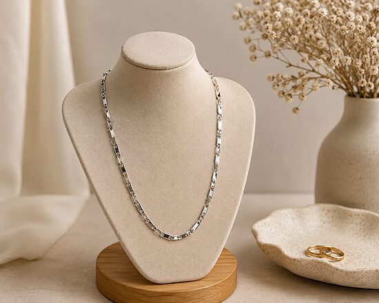  Élise Chain